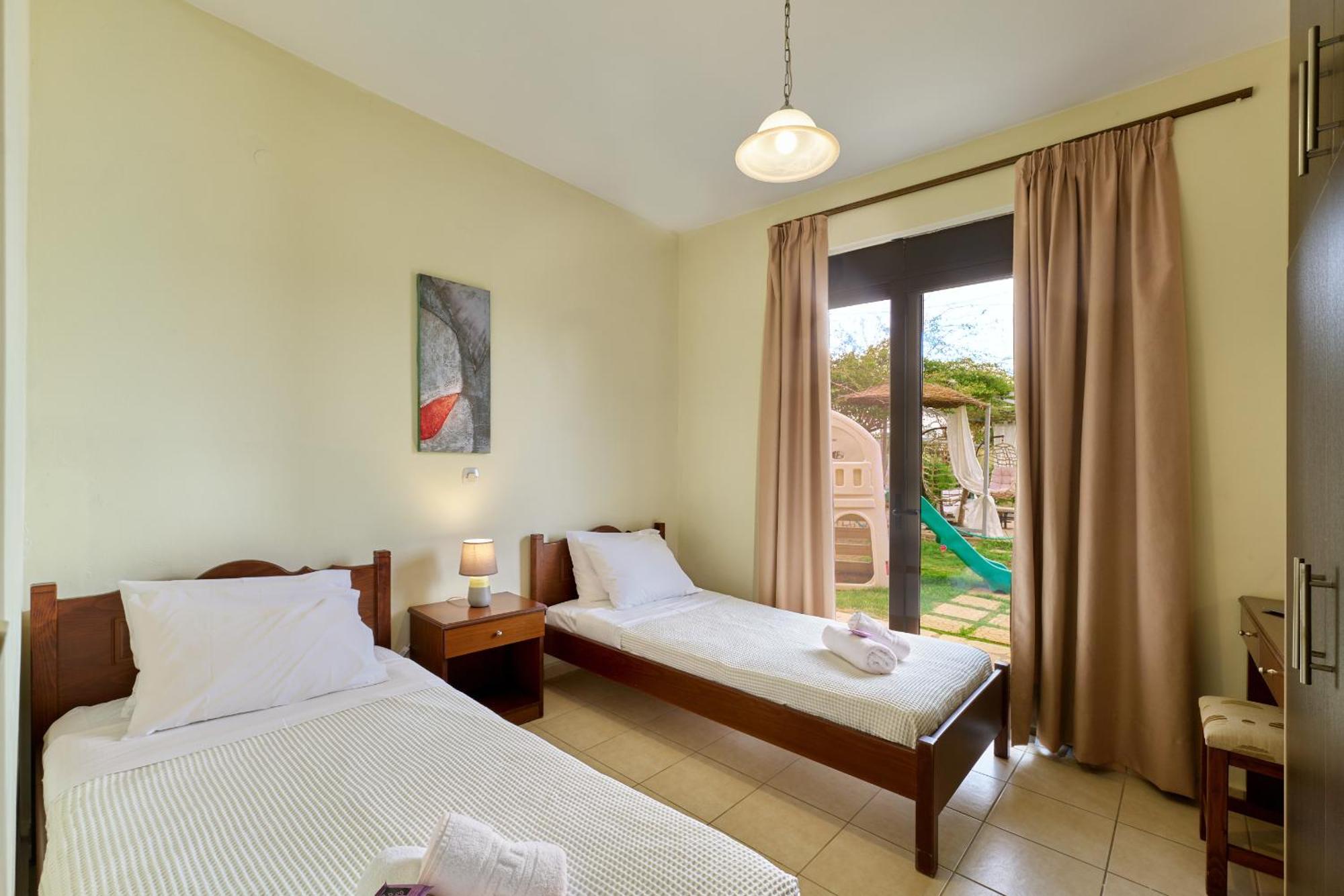 Villa Gereoudis Seaview Apartments-Pool & Bar Kolymbari Exterior foto