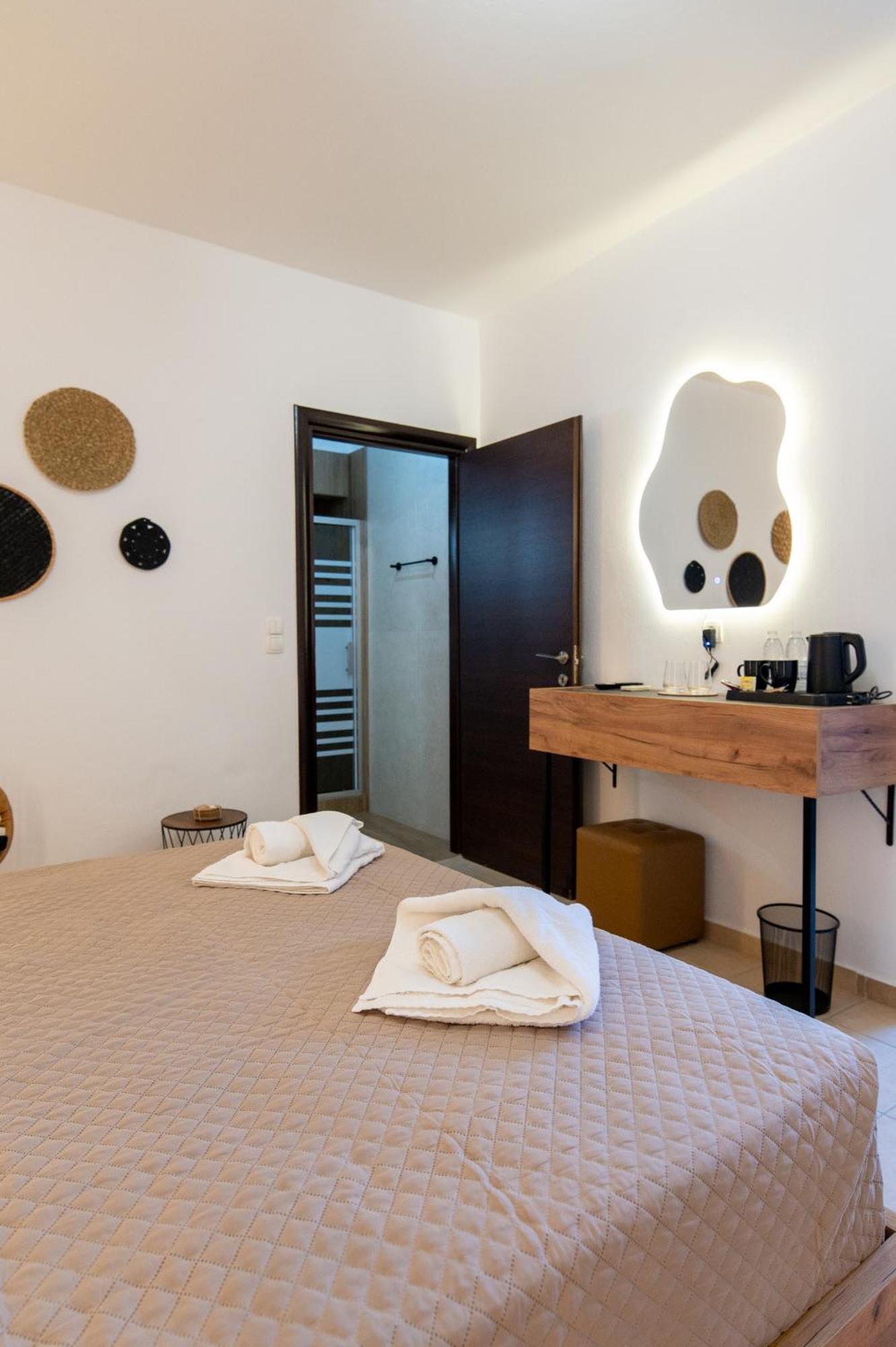 Villa Gereoudis Seaview Apartments-Pool & Bar Kolymbari Exterior foto